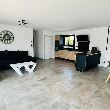 וילה Pescalune לונל